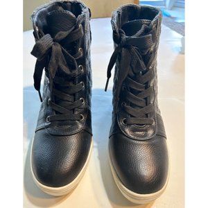 Women's Maurice Slip On Wedge Ankle Boot Size 9 Tie and Zip Black